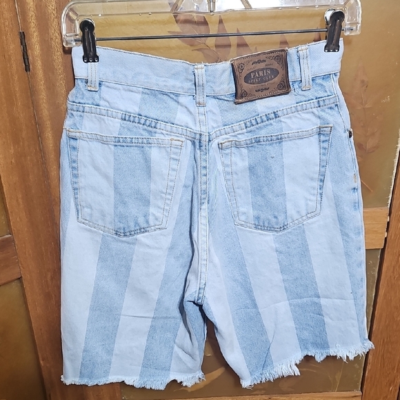Vintage 90's High-waisted Light Blue Striped Women's Jean Shorts - Picture 5 of 9